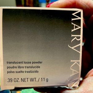 Mary Kay translucent loose powder.